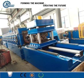 Doğru Kesme Korkuluk Rulo Şekillendirme Makinesi 7.5KW Motor Gücü 45 # Çelik Rulo Malzemesi