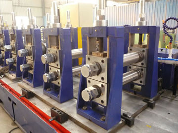 18-20 İstasyonlu 6000*1200*1500mm Aşık Rulo Şekillendirme Makinesi
