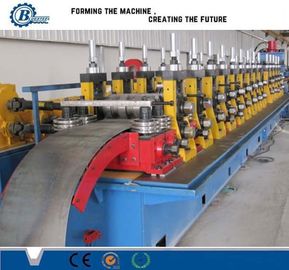 Doğru Kesme Korkuluk Rulo Şekillendirme Makinesi 7.5KW Motor Gücü 45 # Çelik Rulo Malzemesi